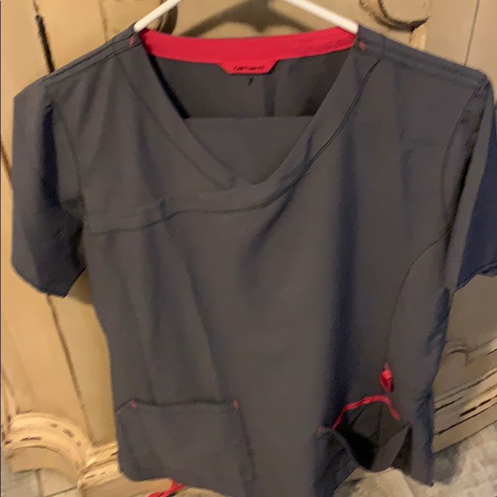 Carhartt grey medium scrub set.
